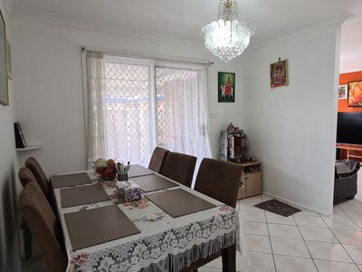 42 Kenneth Crescent, Dean Park