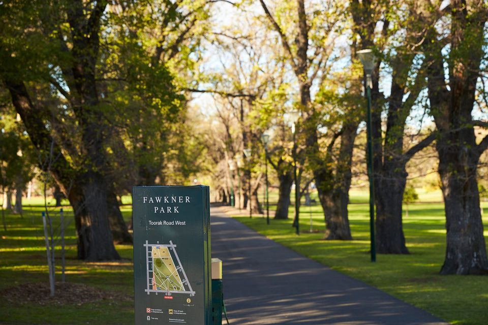 1005 / 480 St Kilda Road, Melbourne