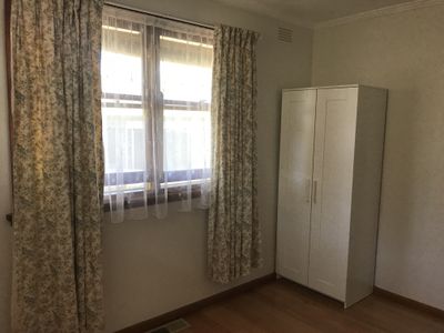 28 Village Avenue, Doncaster