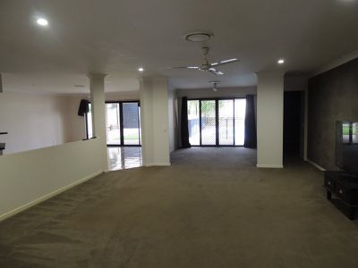 12 Schifcofske Drive, Moranbah