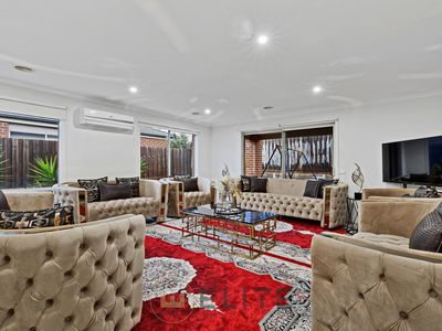 121 Rossiter Retreat, Cranbourne North