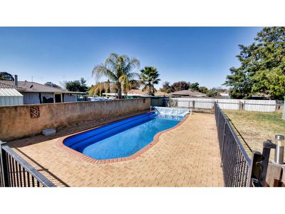 40 Meadowbank Drive, Dubbo