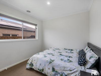 10 Darmain Drive, Greenvale