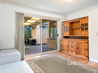 12 Riverpark Way, Horsley