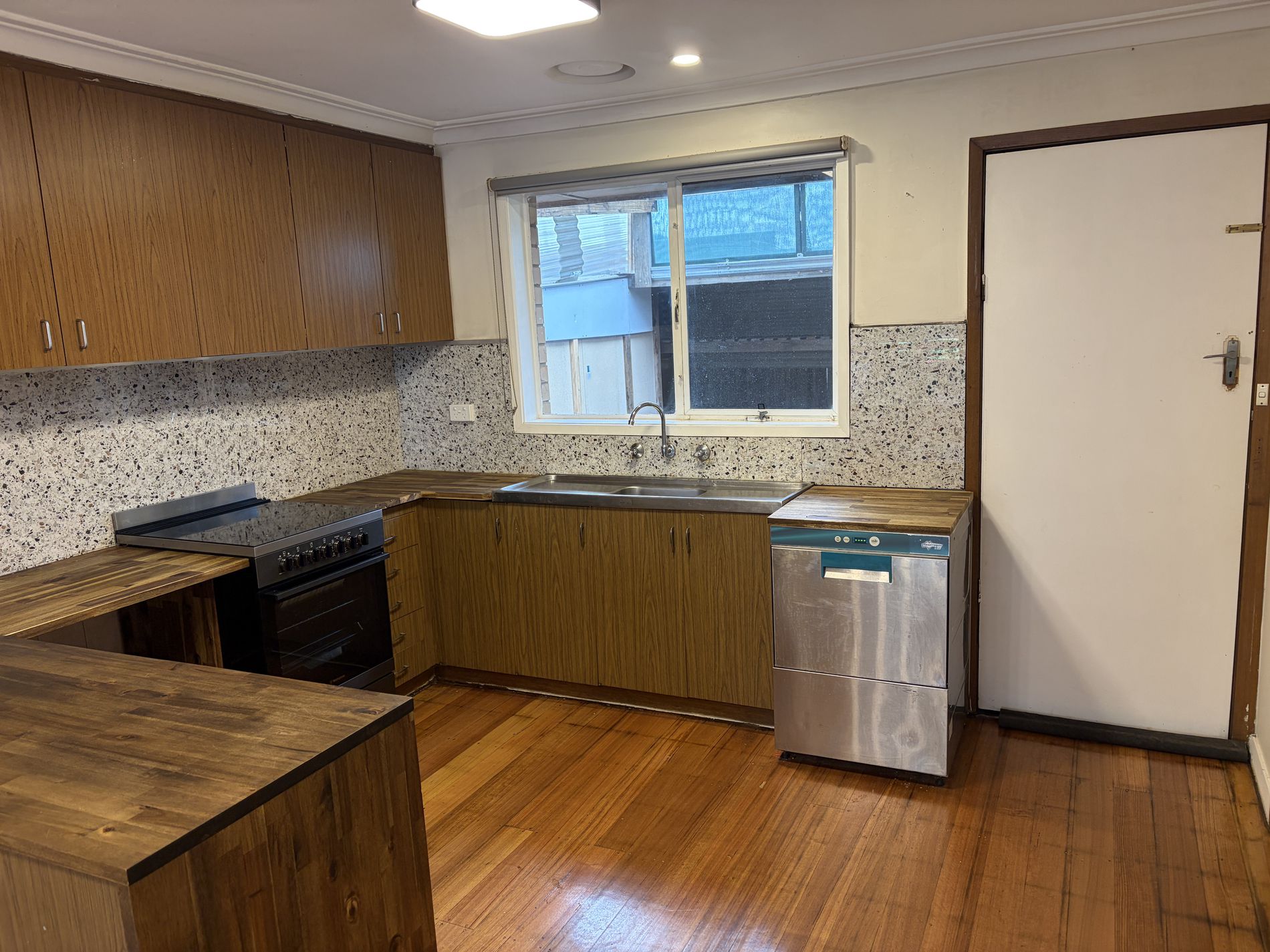 9 / 9-11 Milone Court, Werribee