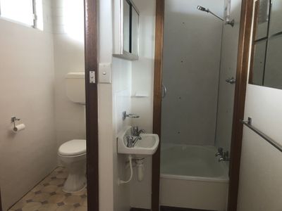 2 / 3 East Court, Newcomb