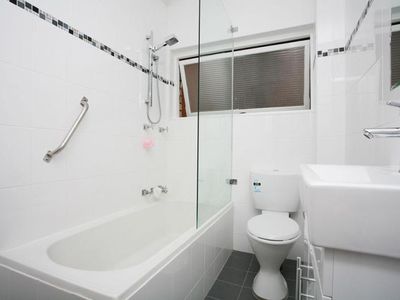 6 / 17-19 Jubilee Avenue, Carlton