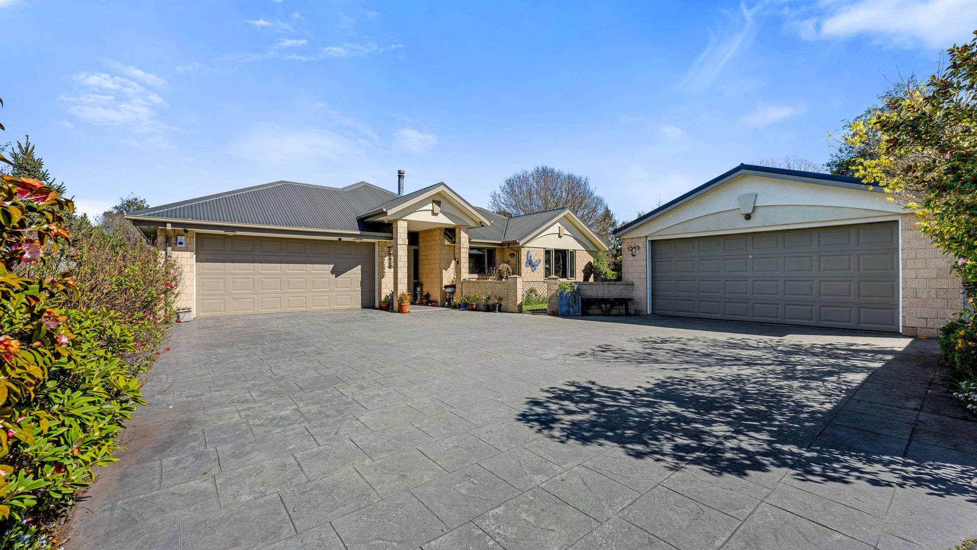 Four Car Garaging in Central Rolleston 