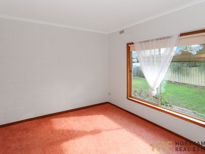 2 / 2 Olympic Street, Horsham