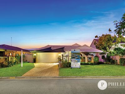 21 Camelot Crescent, Hollywell