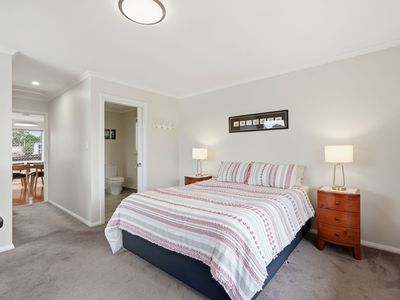 11 Mongana Street, Dodges Ferry