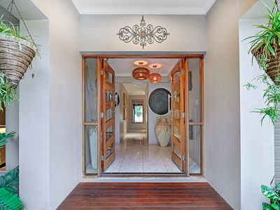 28 Iridium Drive, Hope Island