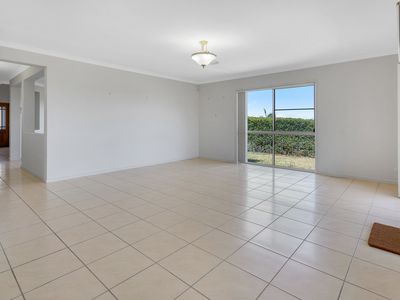 18 Kingshand Drive, Murrumba Downs