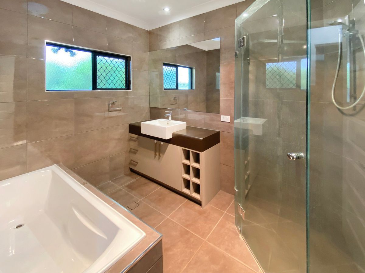 16 Webster Street, Atherton