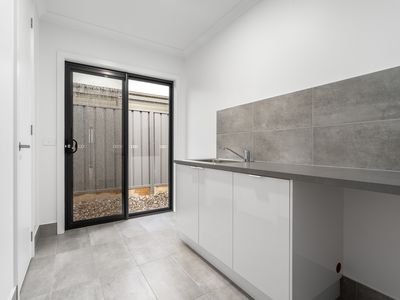 30 HILLFORD CIRCUIT, Thurgoona