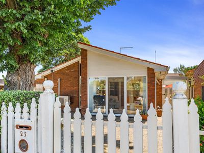 23 Quarbing Street , Werribee