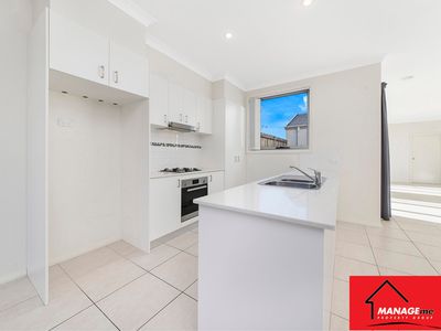 1 TOM NICHOLAS CRESCENT, Forde