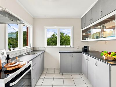 1/497 Beach Road, Murrays Bay
