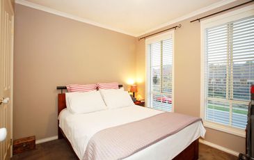 21 Janet Bowman, Beaconsfield