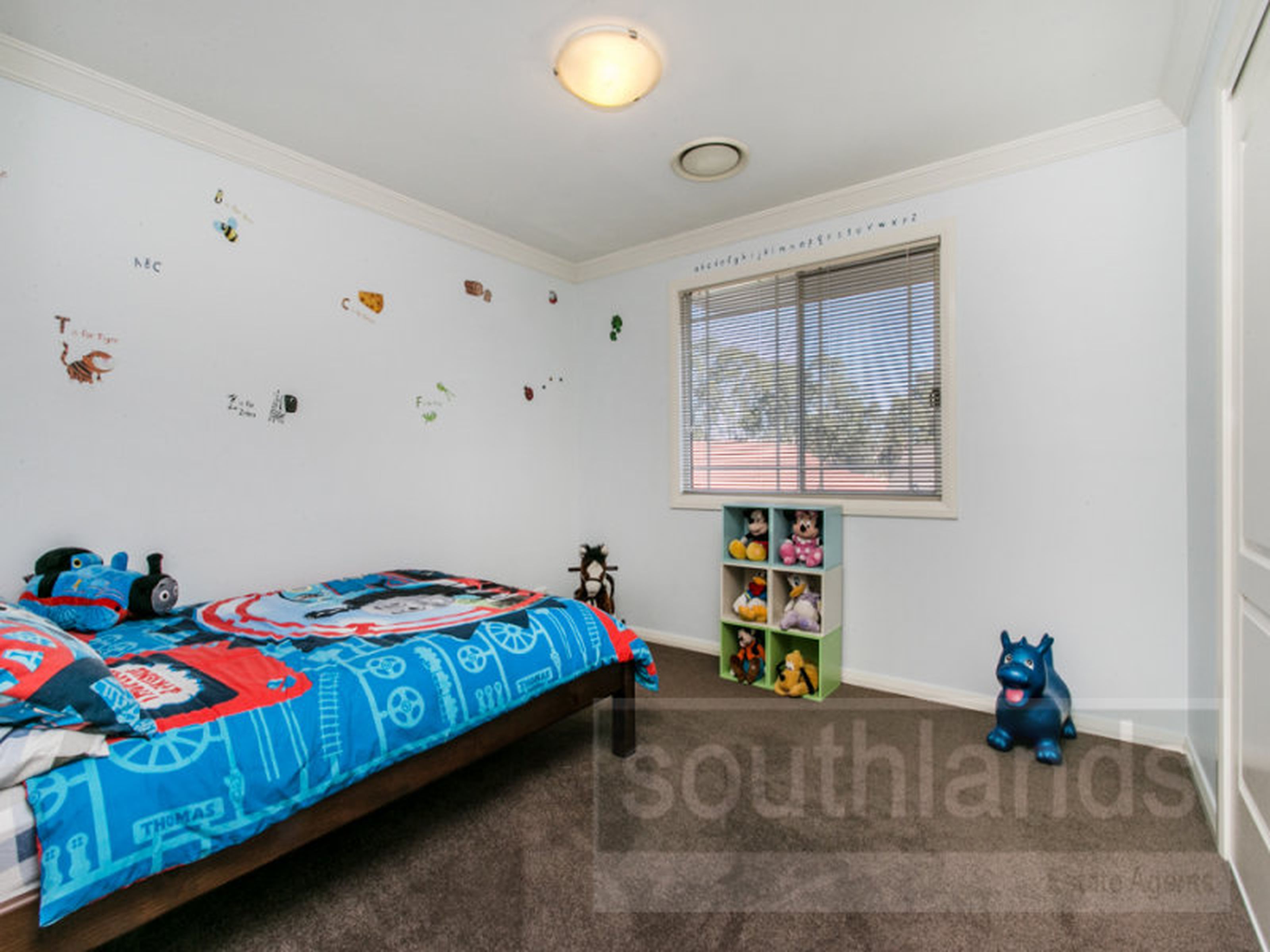 9 Torquay Tce, GLENMORE PARK