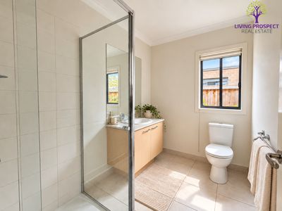 185 Saltwater Promenade, Point Cook