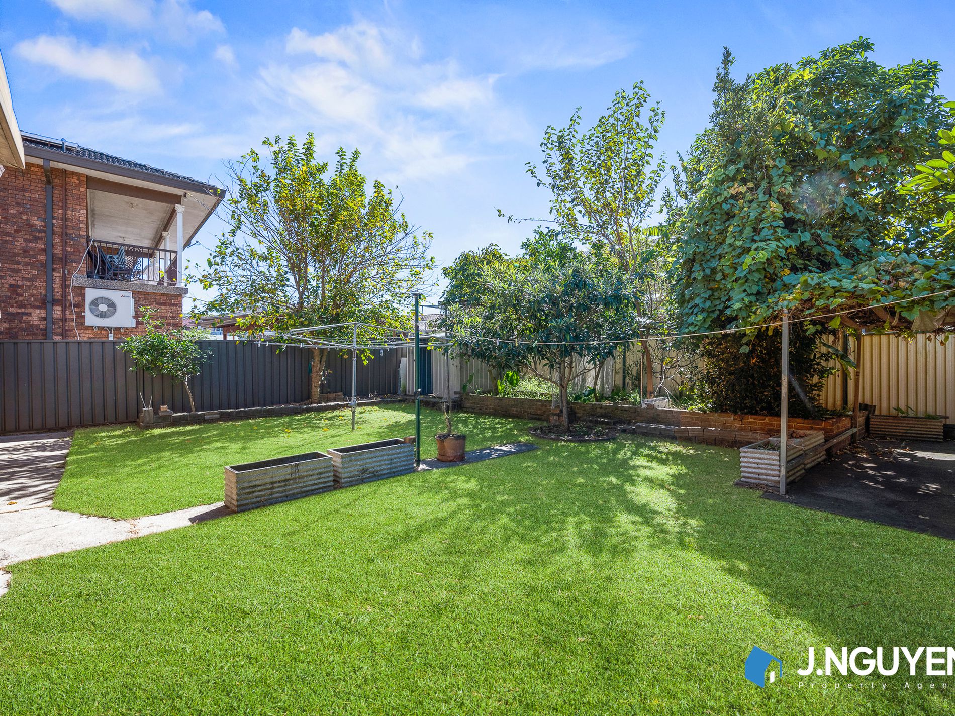 43 Oliveri Crescent, Green Valley