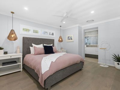 28 Fennessy Close, Wakerley