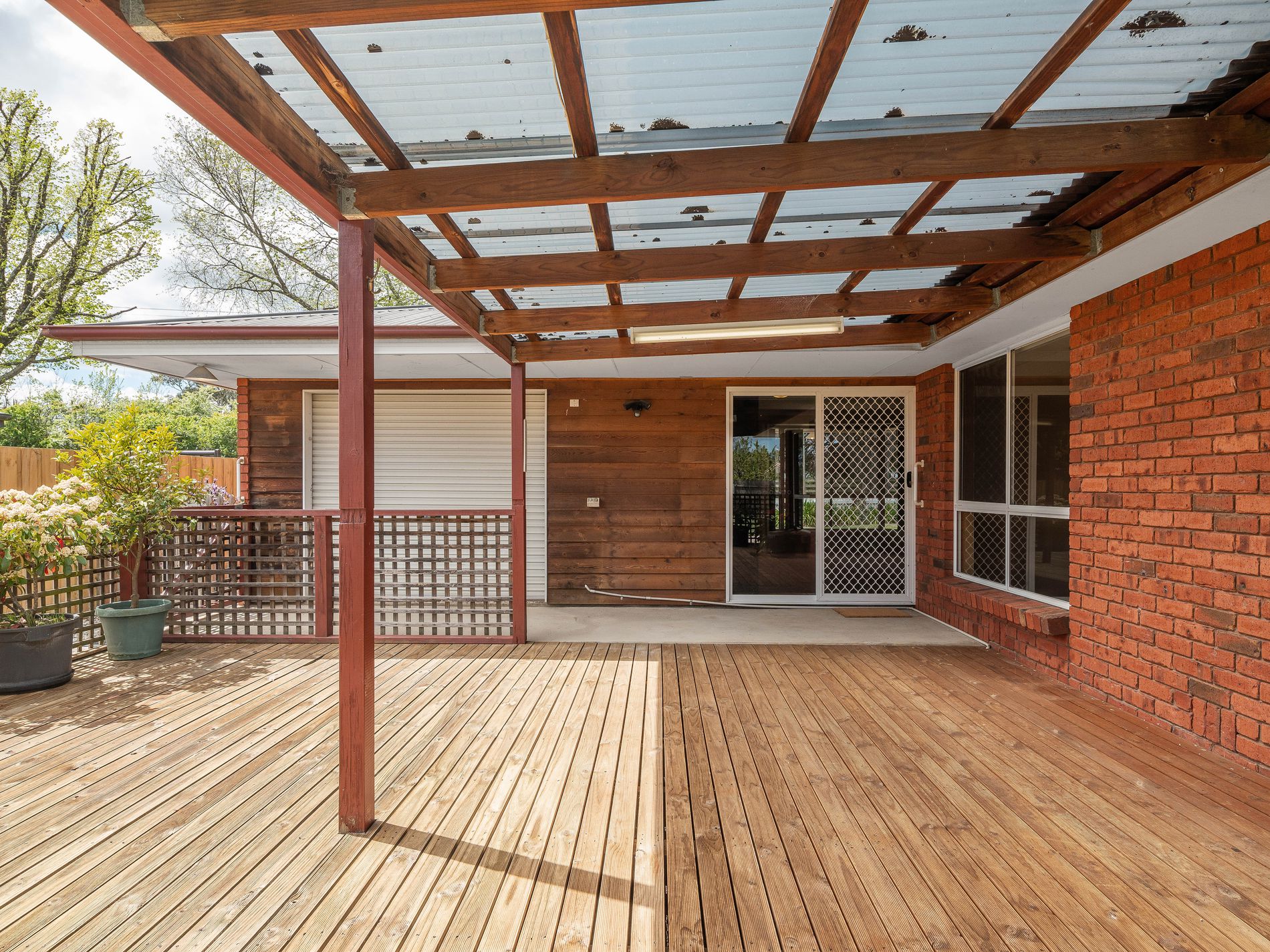 150 Wellington Street, Longford