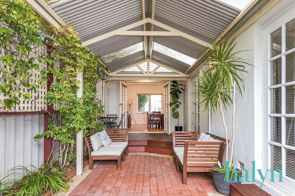 89 Scarborough Beach Road, Mount Hawthorn