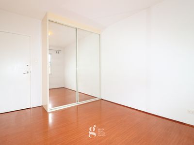 2 / 2 Mons Avenue, West Ryde