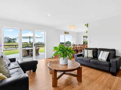 1014 South Head Road, South Head, Helensville