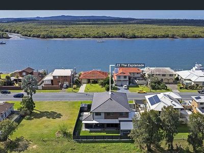 23 Esplanade, Jacobs Well