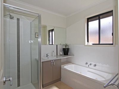 16 Ambrosia Rise, Epsom