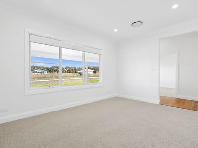 27 Nicholson Circuit, Crookwell