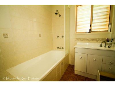 180 Thrushs Road, Dulong