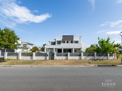 1 Marina Parade, Jacobs Well