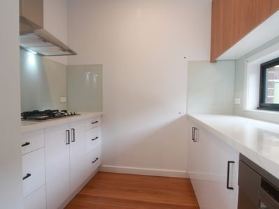 2 / 4 Kirstina Road, Glen Waverley