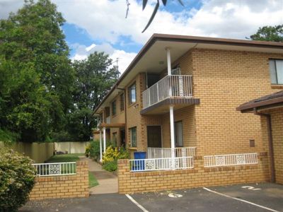 1 / 120 Bourke Street, Dubbo