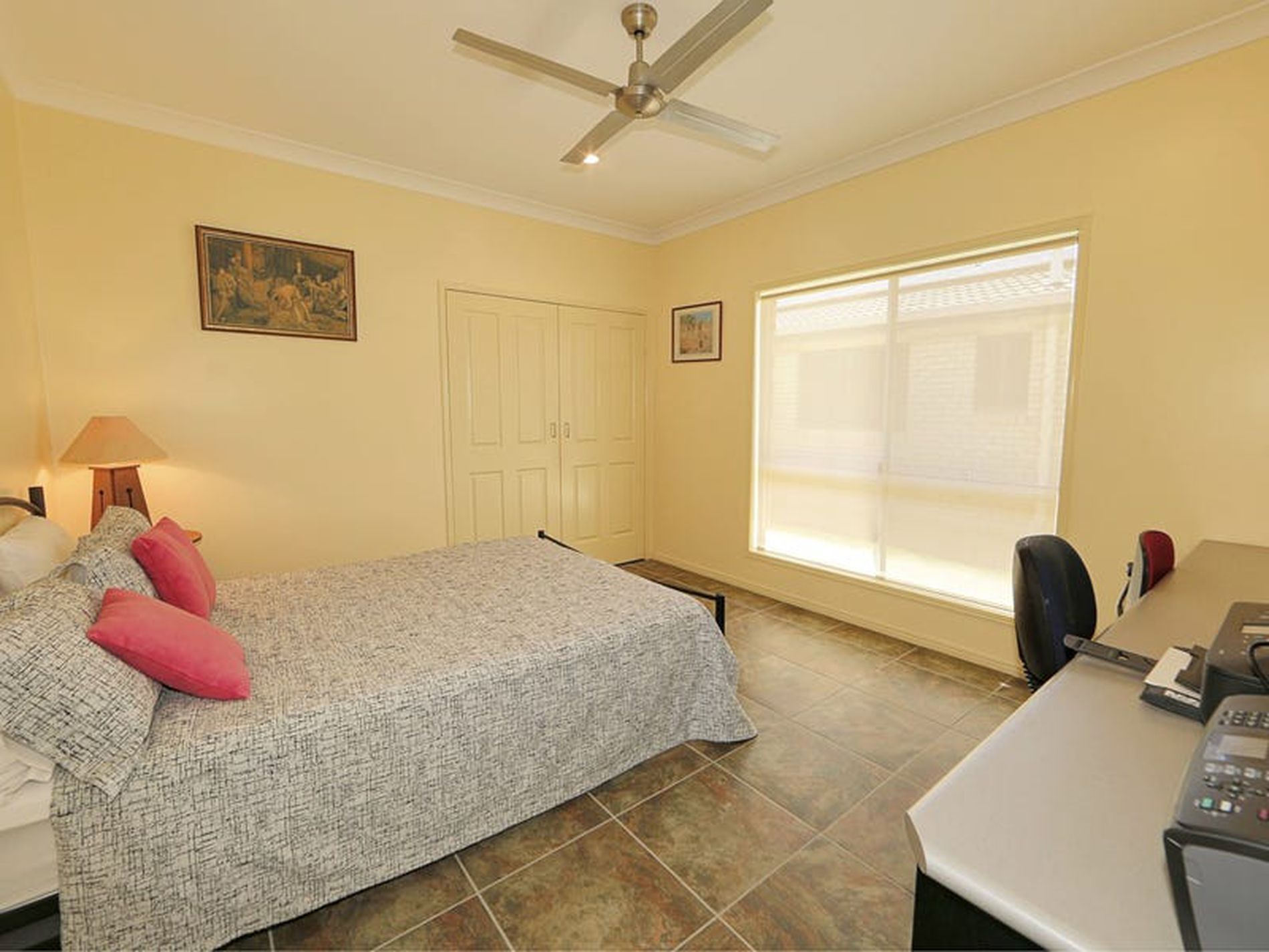 11 Emperor St, Woodgate