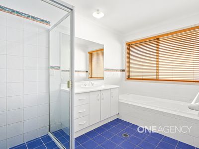 9 Fleet Crescent, Albion Park