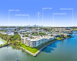 10 / 9 Moores Crescent, Varsity Lakes