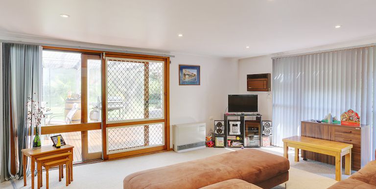 24 Kirkland Ave, Euroa