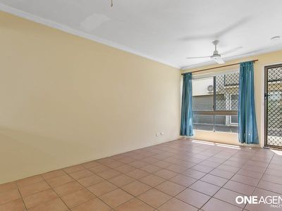 2 / 10 McKean Road, Scarness