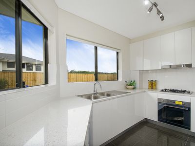 4 / 2 McCausland Place, Kellyville