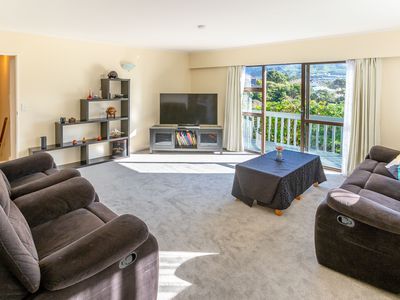 19F Mahoe Street, Tawa