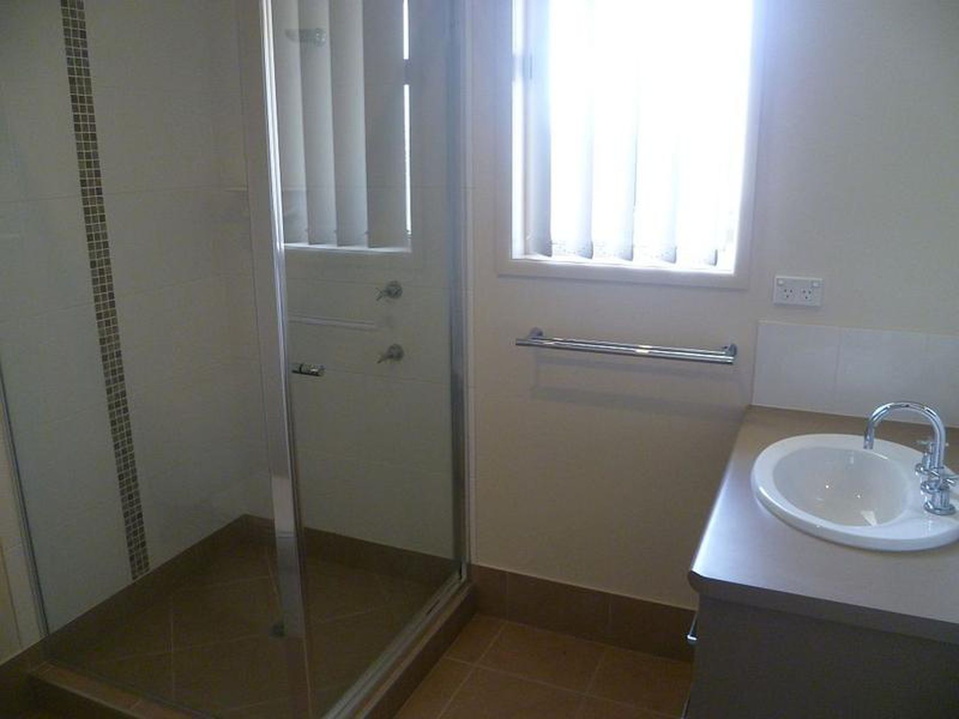 9 Eagle Rd, Woodgate