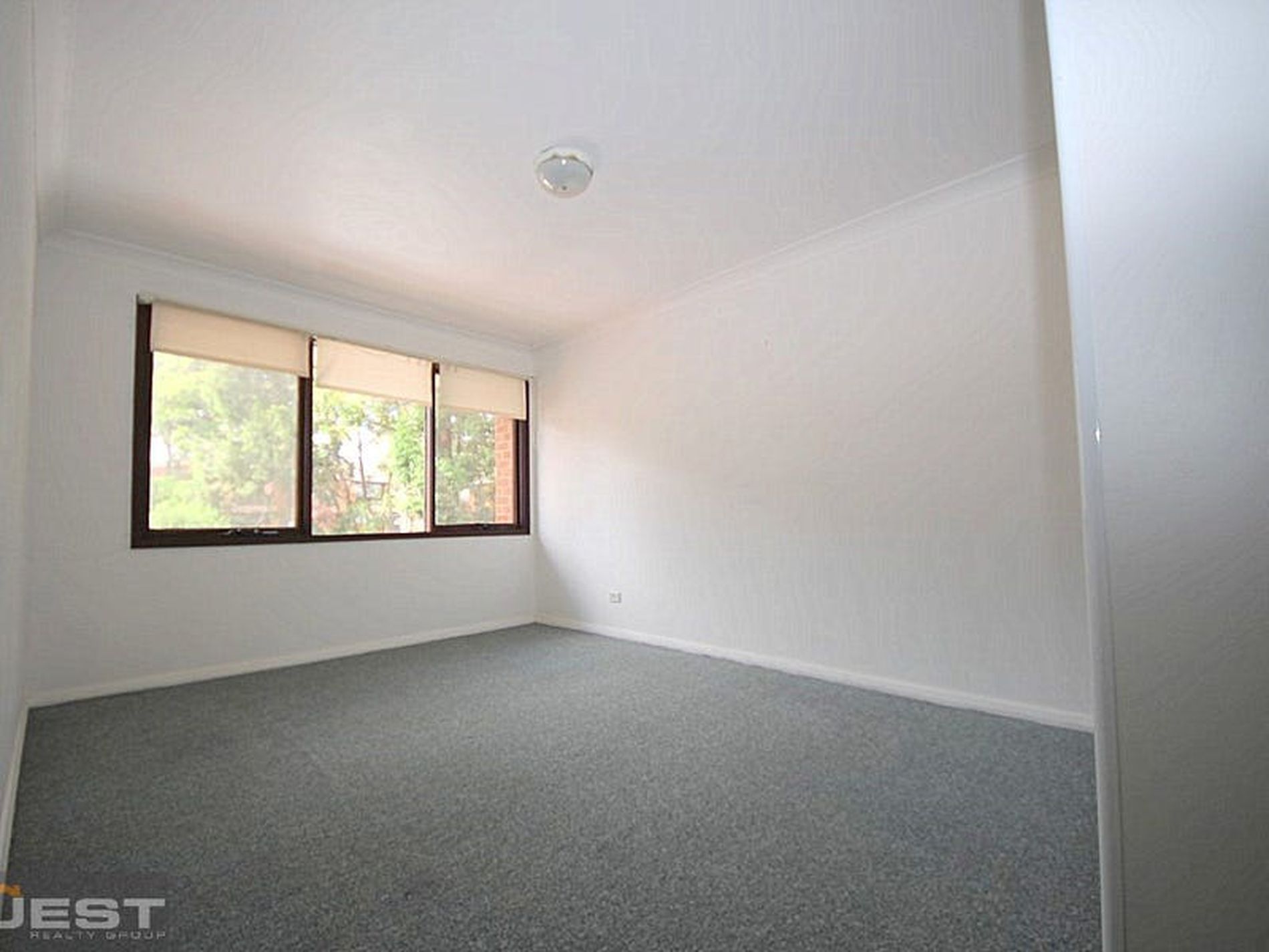 12 / 8A Chiswick Road, Greenacre