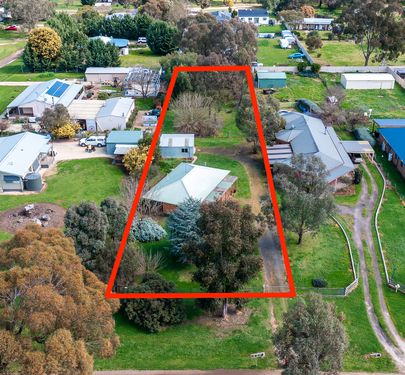 5 Hughes Street South, Avenel