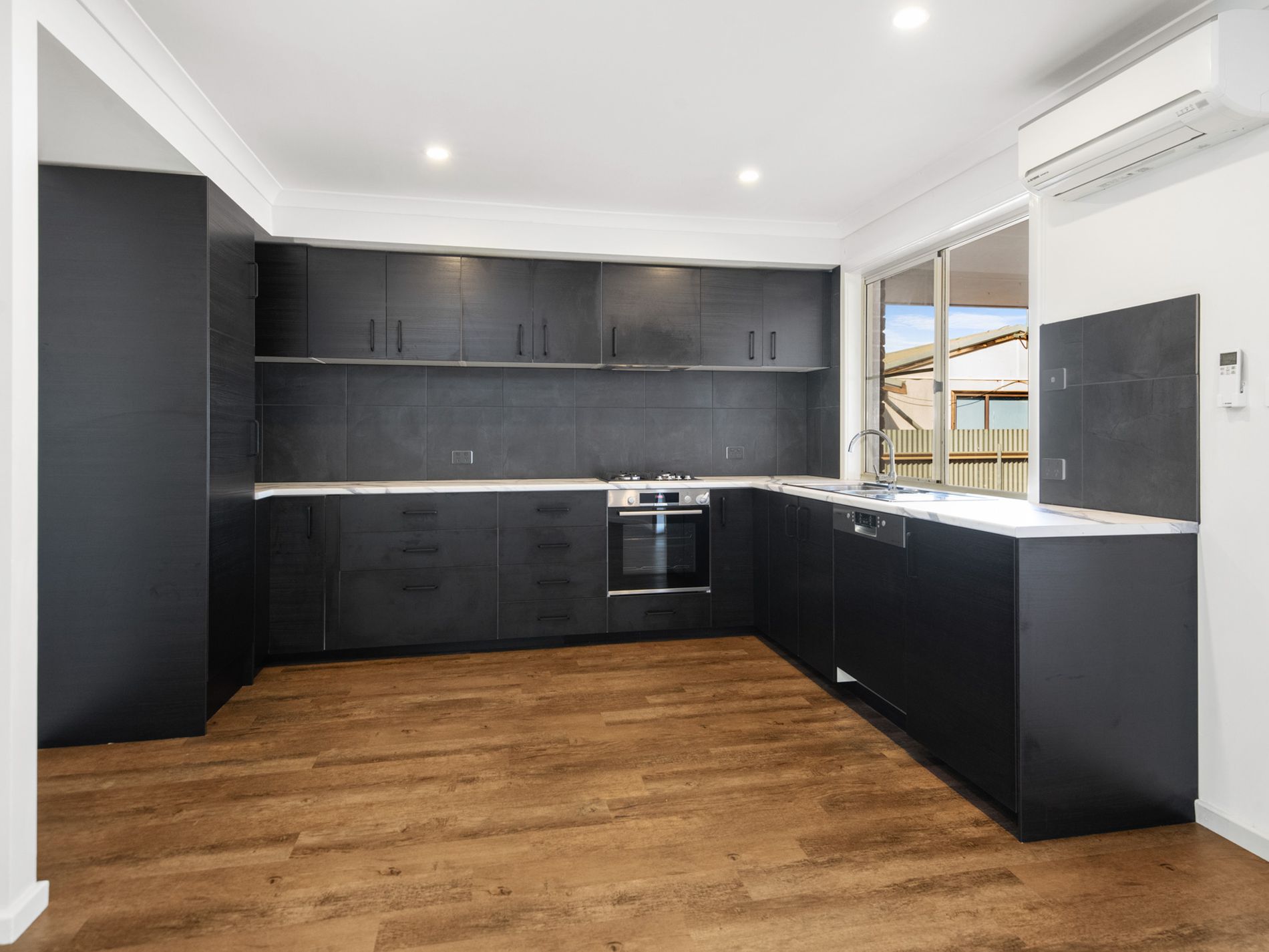 3 Holroyd Way, Boulder