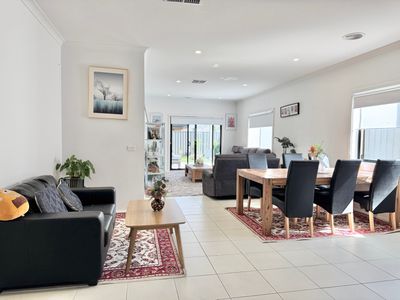 10 Law Court, Wyndham Vale